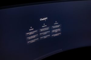 Vad är AI? Så fungerar artificiell intelligens – enkelt förklarat Välkomstskärm för en AI-chattbot på en datorskärm